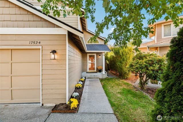 Property photo for 17524 27th Avenue Ne, Marysville photo 3
