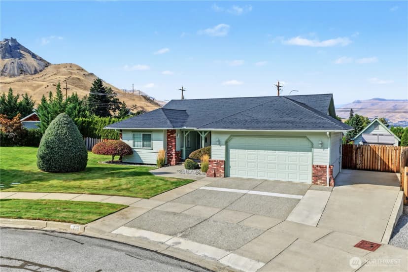 Property photo for 1716 Windsor Court, Wenatchee