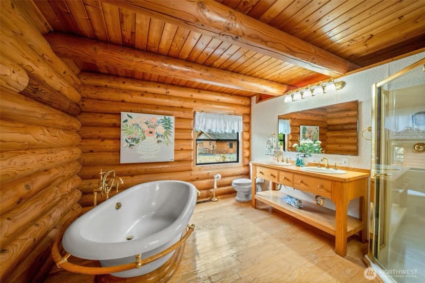 Property photo for 6133 Puget Beach Road Ne, Olympia photo 15