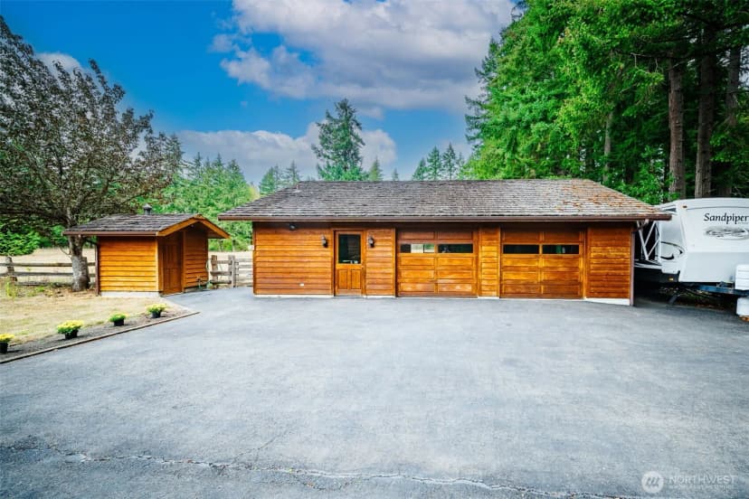 Property photo for 6133 Puget Beach Road Ne, Olympia photo 31