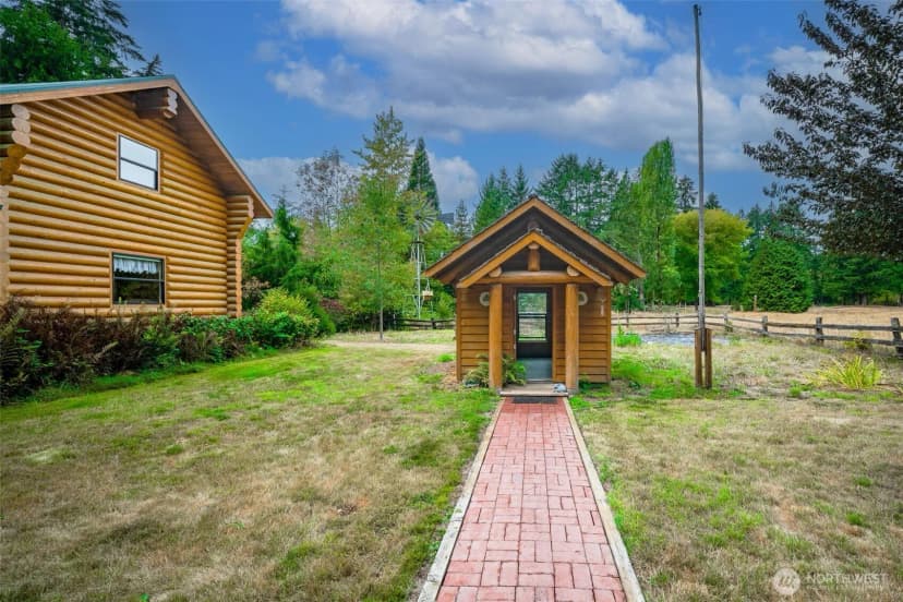 Property photo for 6133 Puget Beach Road Ne, Olympia photo 29