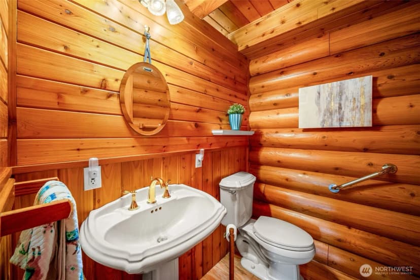 Property photo for 6133 Puget Beach Road Ne, Olympia photo 17