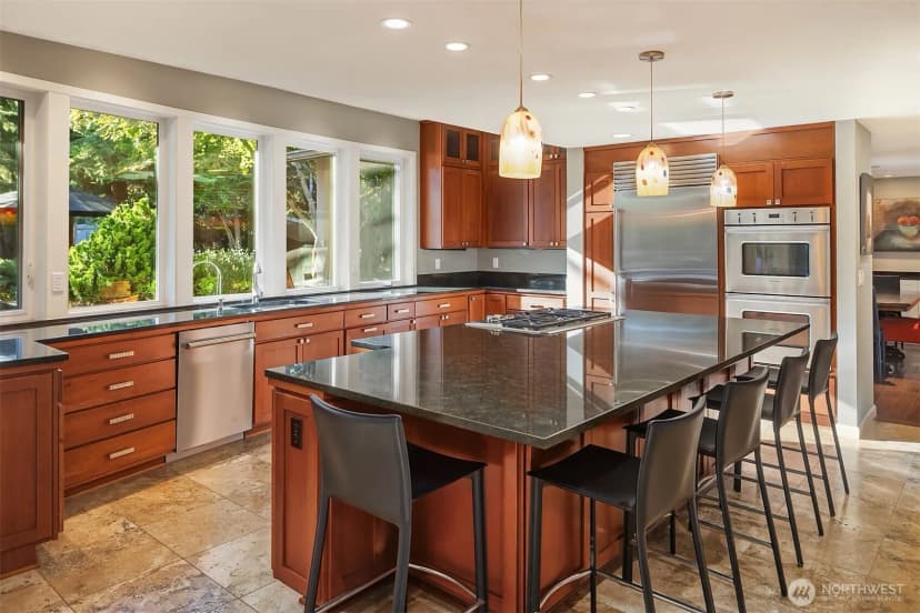 Property photo for 6031 126th Avenue Ne, Kirkland photo 6