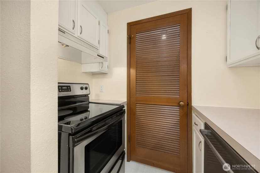Property photo for 301 22nd Avenue E #1a, Seattle photo 10