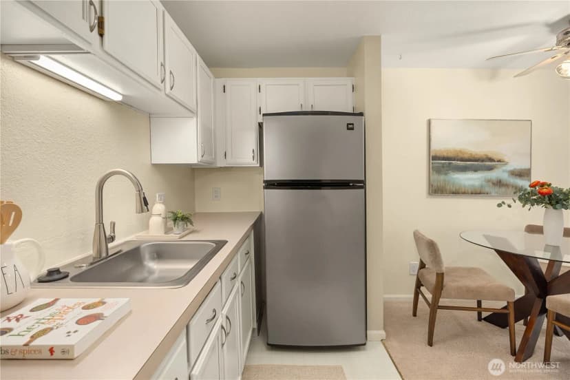 Property photo for 301 22nd Avenue E #1a, Seattle photo 8