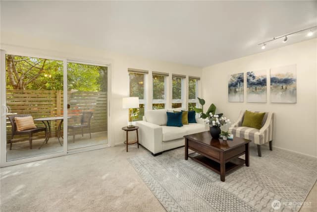 Property photo for 301 22nd Avenue E #1a, Seattle photo 4