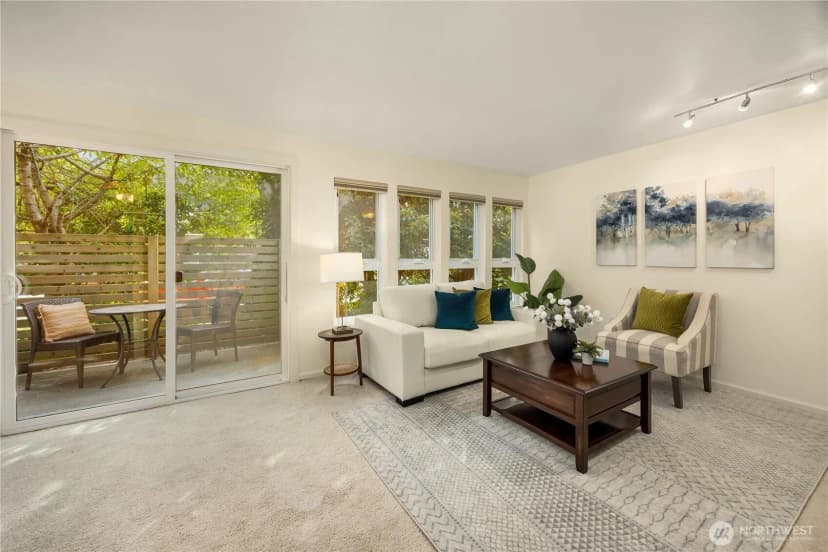 Property photo for 301 22nd Avenue E #1a, Seattle photo 4