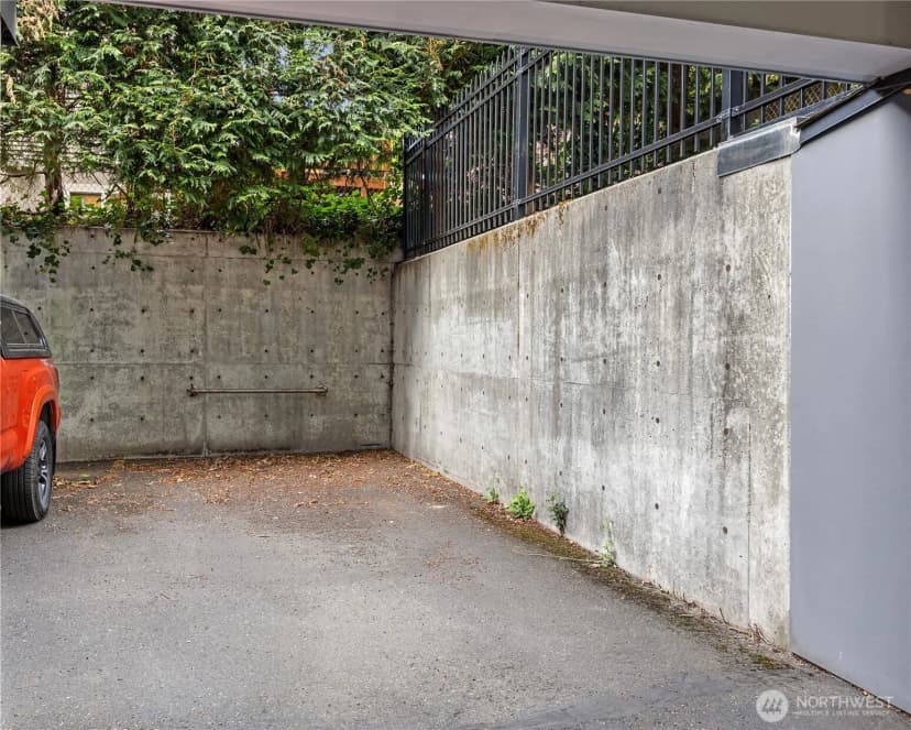 Property photo for 301 22nd Avenue E #1a, Seattle photo 16