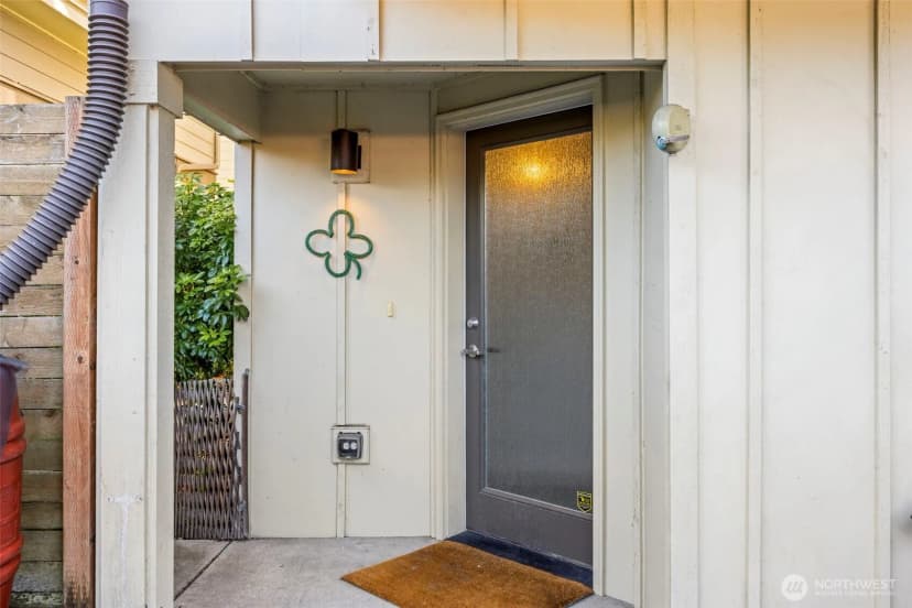 Property photo for 3926 S Brandon Street #b, Seattle photo 8