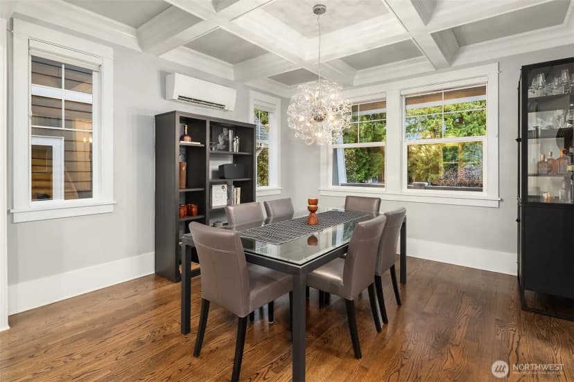 Property photo for 111 Ne 63rd Street, Seattle photo 10