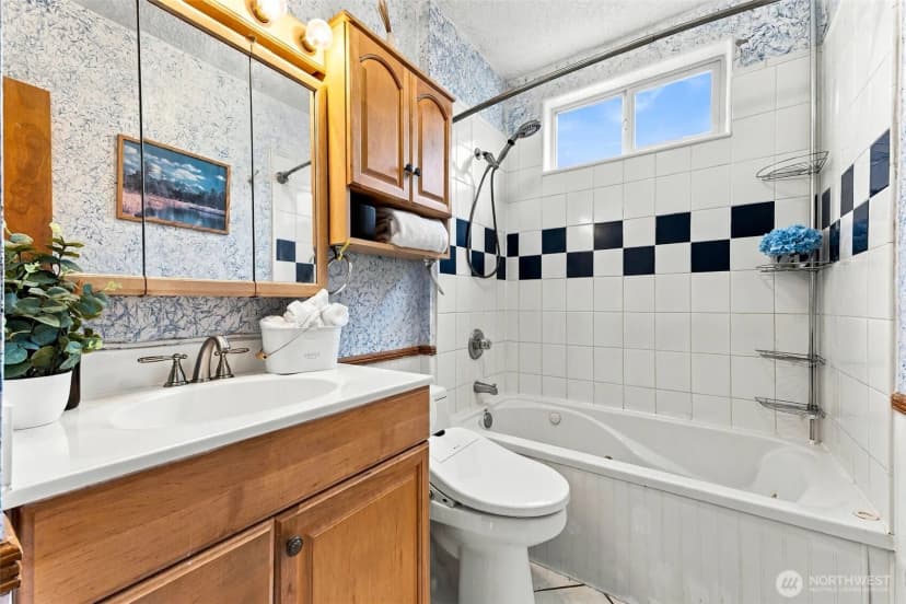 Property photo for 1140 N Cambrian Avenue, Bremerton photo 18