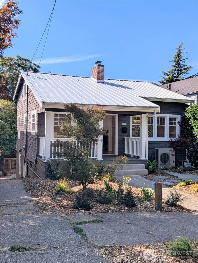 Property photo for 1713 33rd Avenue, Seattle photo 9