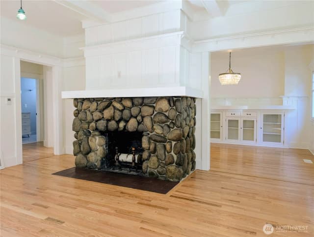 Property photo for 1713 33rd Avenue, Seattle photo 2