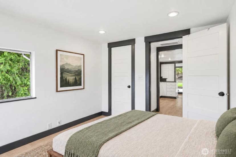 Property photo for 10915 North Park Avenue N, Seattle photo 14