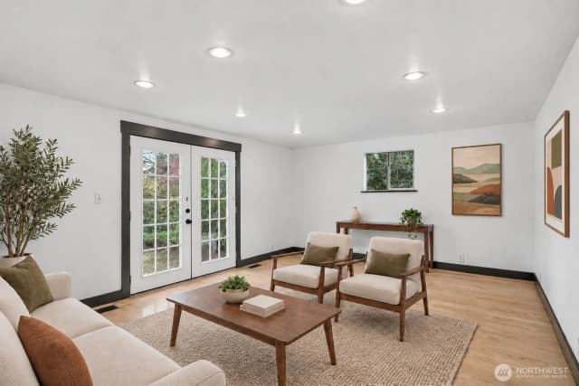 Property photo for 10915 North Park Avenue N, Seattle photo 5
