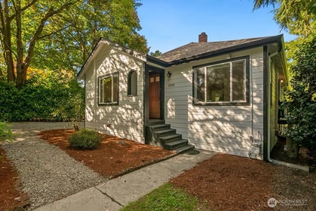 Property photo for 3042 Ne 94th Street, Seattle photo 3