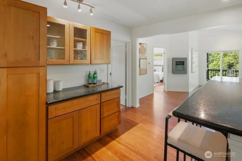 Property photo for 3042 Ne 94th Street, Seattle photo 10