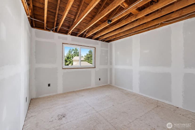 Property photo for 5220 64th Street W, University Place photo 11