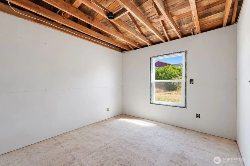 Property photo for 5220 64th Street W, University Place photo 12