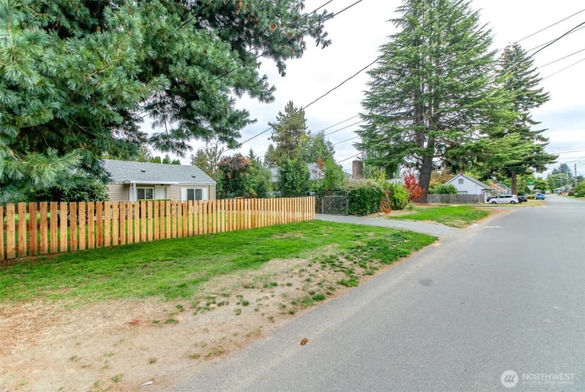 Property photo for 105 S 70th Street, Tacoma photo 25