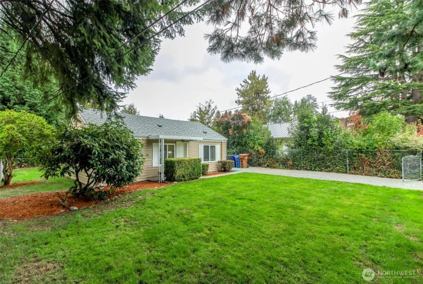 Property photo for 105 S 70th Street, Tacoma photo 2