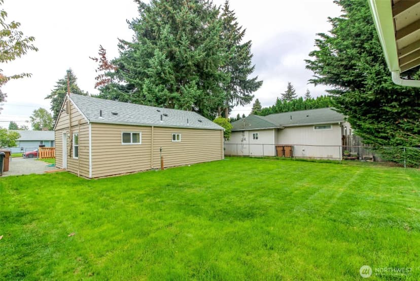Property photo for 105 S 70th Street, Tacoma photo 16