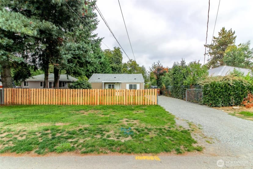 Property photo for 105 S 70th Street, Tacoma photo 24
