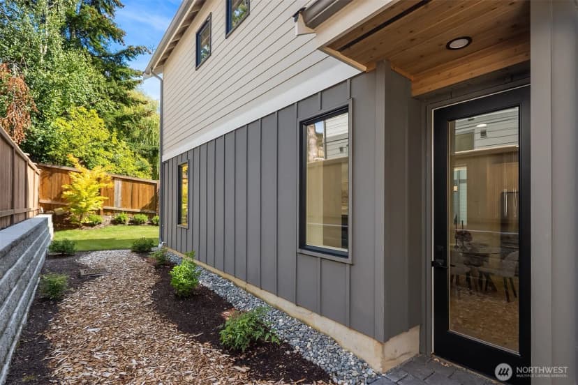 Property photo for 11418 Ne 90th Street, Kirkland photo 22