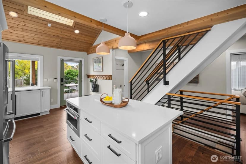 Property photo for 511 28th Avenue, Seattle photo 14
