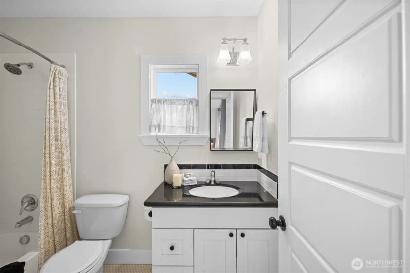 Property photo for 511 28th Avenue, Seattle photo 23