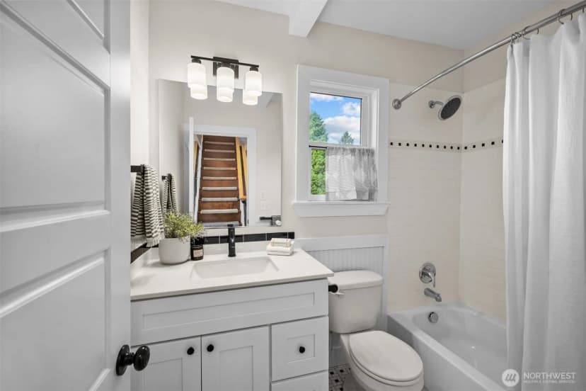 Property photo for 511 28th Avenue, Seattle photo 20