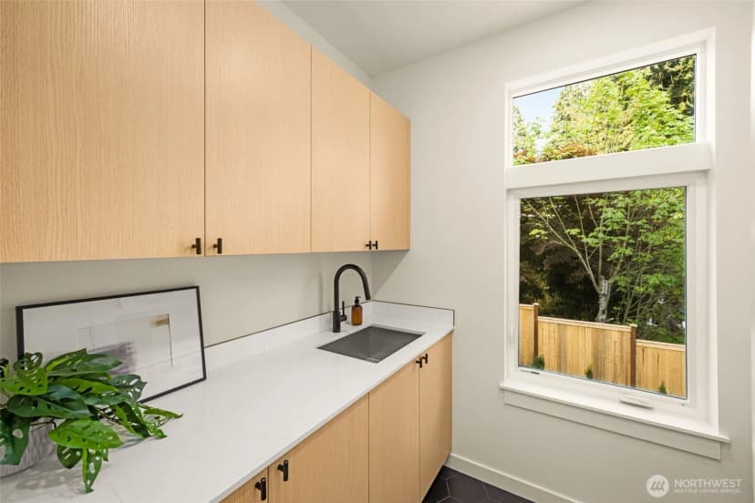 Property photo for 8407 Ne 137th Street, Kirkland photo 20
