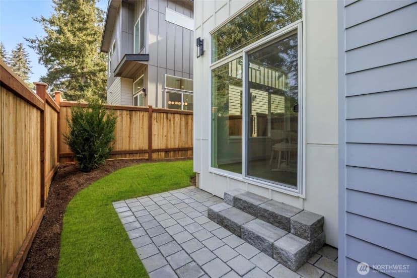Property photo for 8407 Ne 137th Street, Kirkland photo 25
