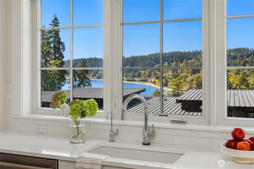 Property photo for 4833 Rosalind Road Ne, Bainbridge Island photo 16
