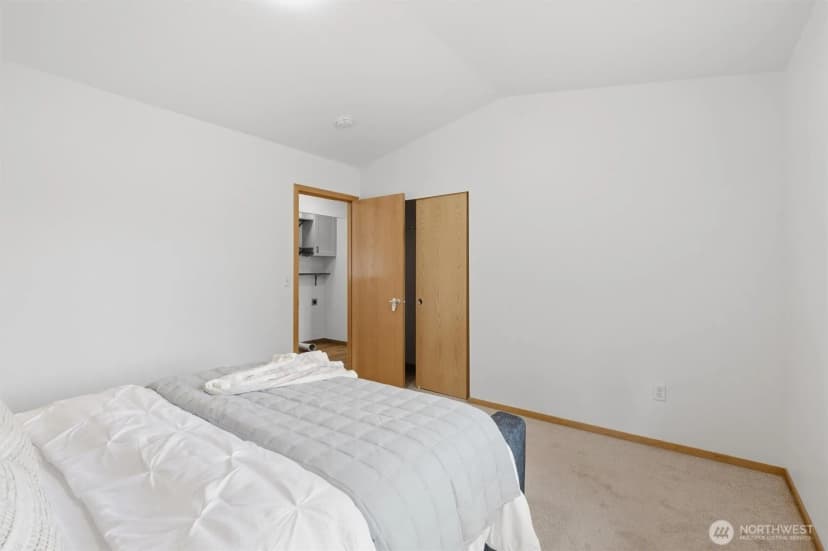 Property photo for 1603 94th Drive Se #b, Lake Stevens photo 18
