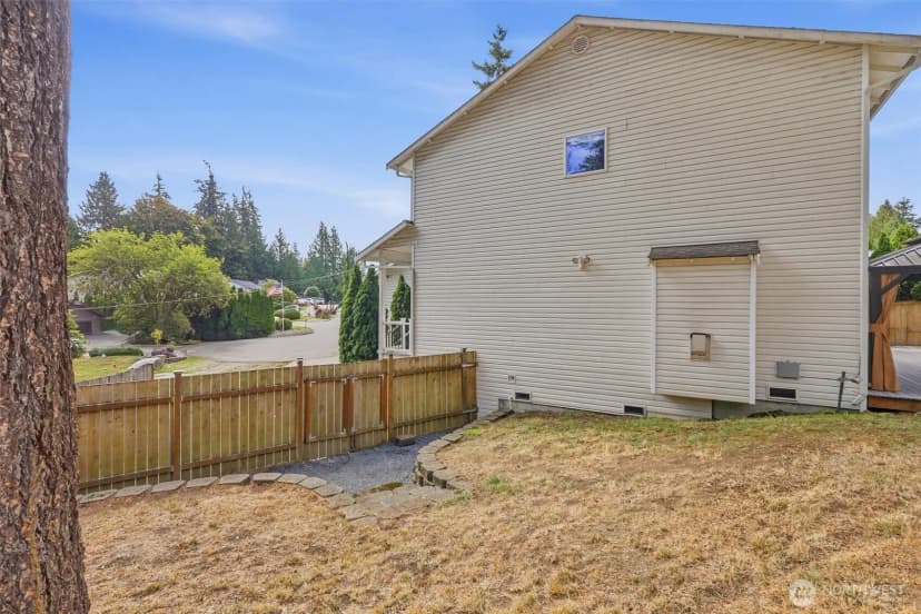 Property photo for 1603 94th Drive Se #b, Lake Stevens photo 26