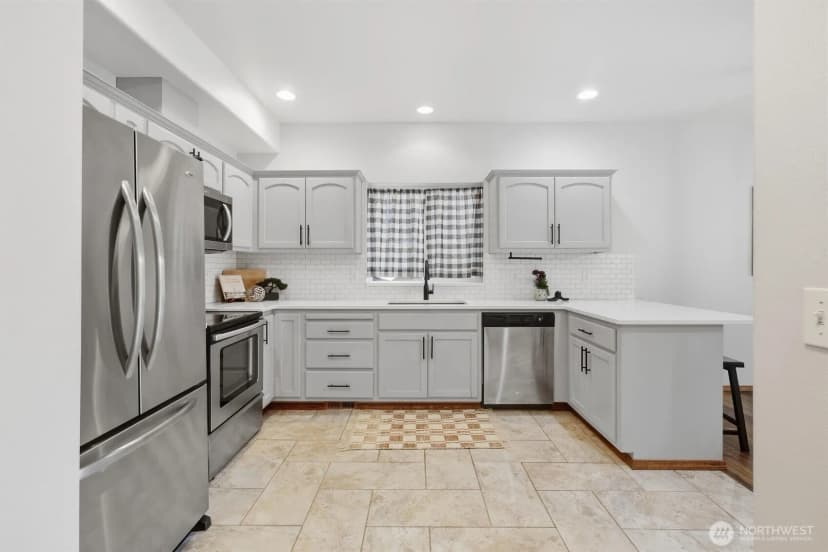Property photo for 1603 94th Drive Se #b, Lake Stevens photo 6