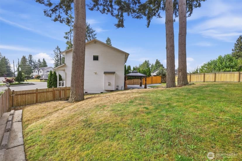 Property photo for 1603 94th Drive Se #b, Lake Stevens photo 25