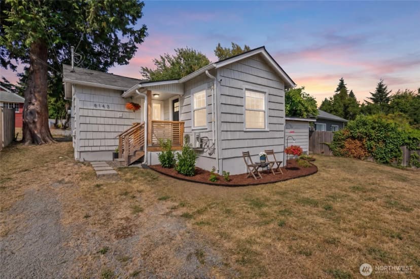 Property photo for 8143 10th Avenue Sw, Seattle photo 3