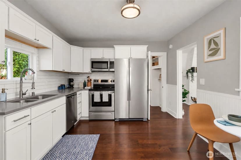 Property photo for 8143 10th Avenue Sw, Seattle photo 12