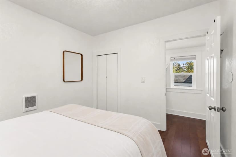 Property photo for 8143 10th Avenue Sw, Seattle photo 21