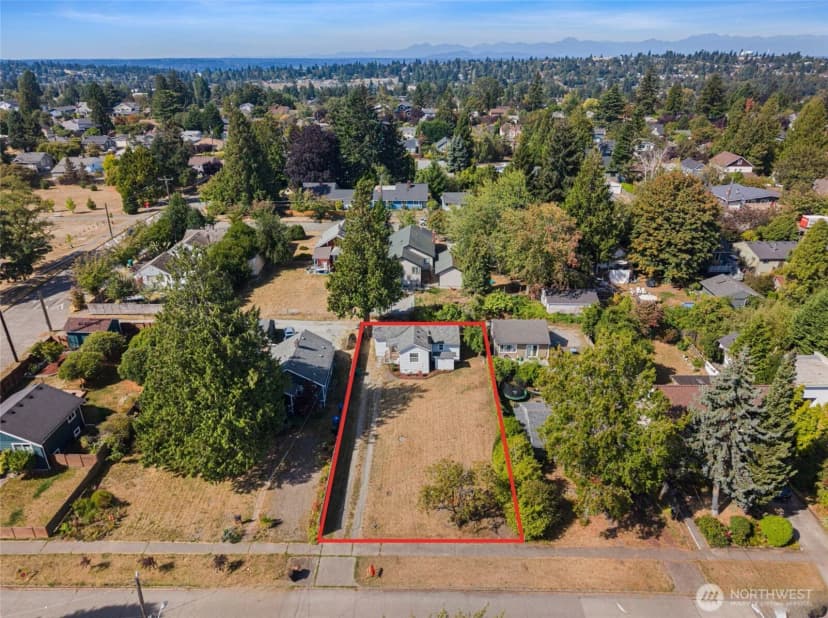 Property photo for 8143 10th Avenue Sw, Seattle
