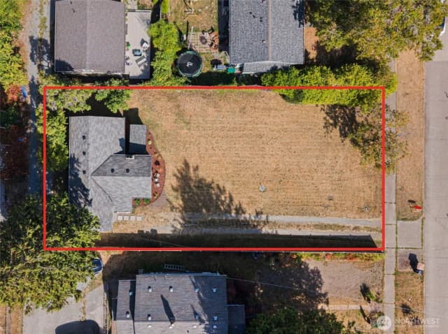 Property photo for 8143 10th Avenue Sw, Seattle photo 4