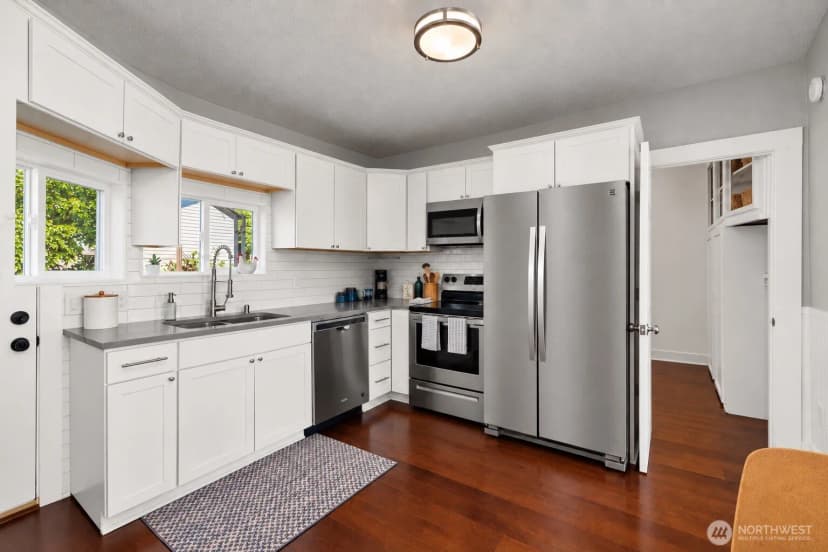 Property photo for 8143 10th Avenue Sw, Seattle photo 13