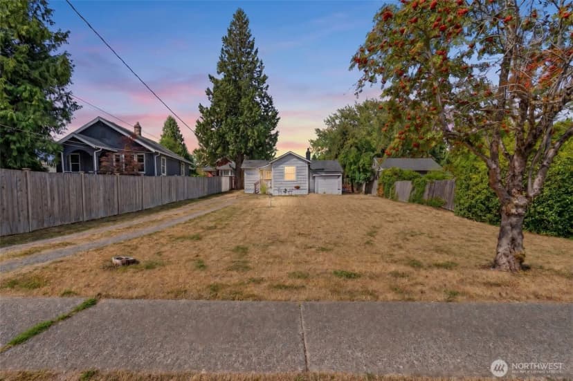 Property photo for 8143 10th Avenue Sw, Seattle photo 31