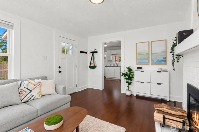 Property photo for 8143 10th Avenue Sw, Seattle photo 11
