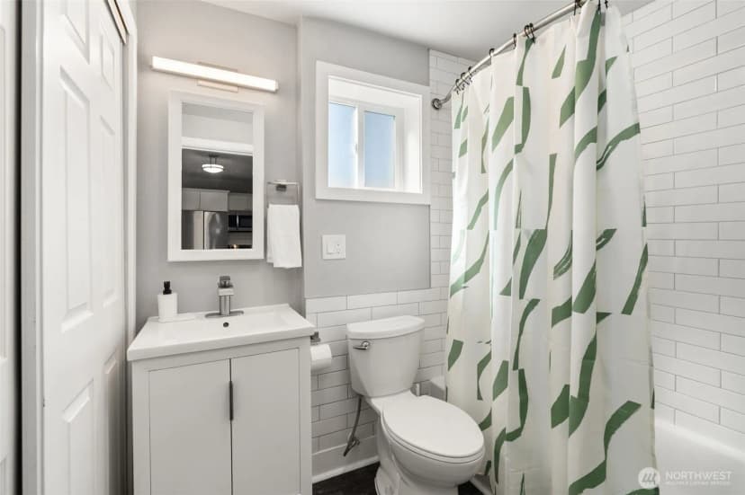 Property photo for 8143 10th Avenue Sw, Seattle photo 16