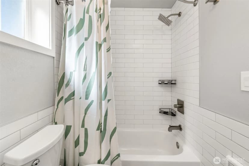 Property photo for 8143 10th Avenue Sw, Seattle photo 17