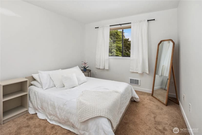 Property photo for 8816 Nesbit Avenue N #302, Seattle photo 13