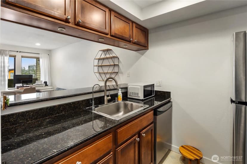 Property photo for 8816 Nesbit Avenue N #302, Seattle photo 5